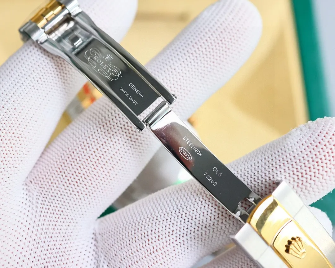 白850-金900。应广大消费者要求精心设计厉经三年最新款上市👍,劳力士日志系列!龙年贺岁版龙年珍藏采用独特的设计风格 ,字面设计招财麒麟貔貅🔥高档奢侈, 男士腕表新品推荐🔥欢迎品鉴 机芯:搭配全新进口8215(零返修) 尺寸:41mm 镜面:蓝宝石玻璃永不刮花 材质:316L精钢表壳 动力:储存48小时 防水深度:100米 🔥AD出品 精品不断🔥