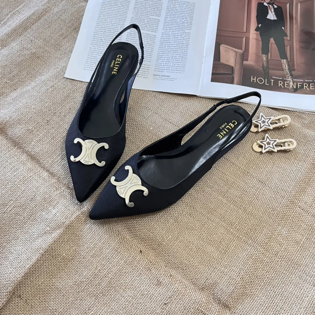 橙子出厂价💰100 CELINE 赛琳新款 凯旋门尖头后空平底凉鞋 轻熟女通勤鞋 材质:漆皮 码数:35-39【可定制34.40.41】