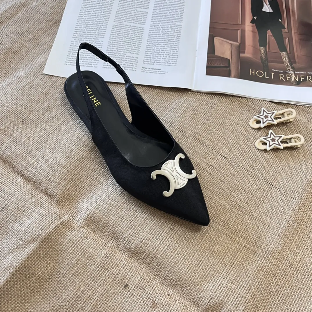 橙子出厂价💰100 CELINE 赛琳新款 凯旋门尖头后空平底凉鞋 轻熟女通勤鞋 材质:漆皮 码数:35-39【可定制34.40.41】