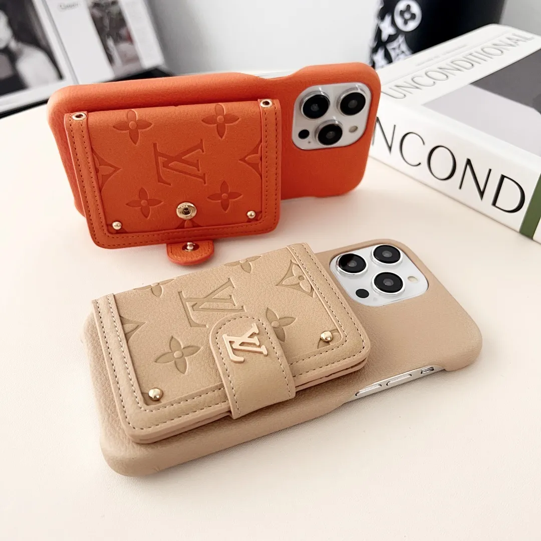 LV款左右翻压印卡包壳