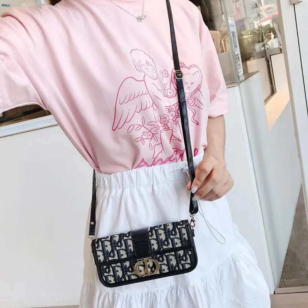 Dior蒙田斜挎通用包包