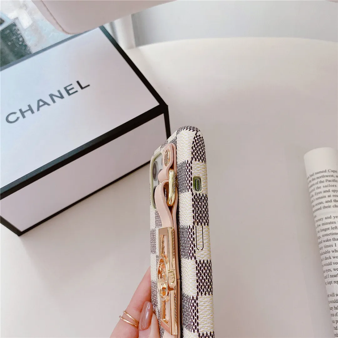 LV 达芙妮手腕带壳