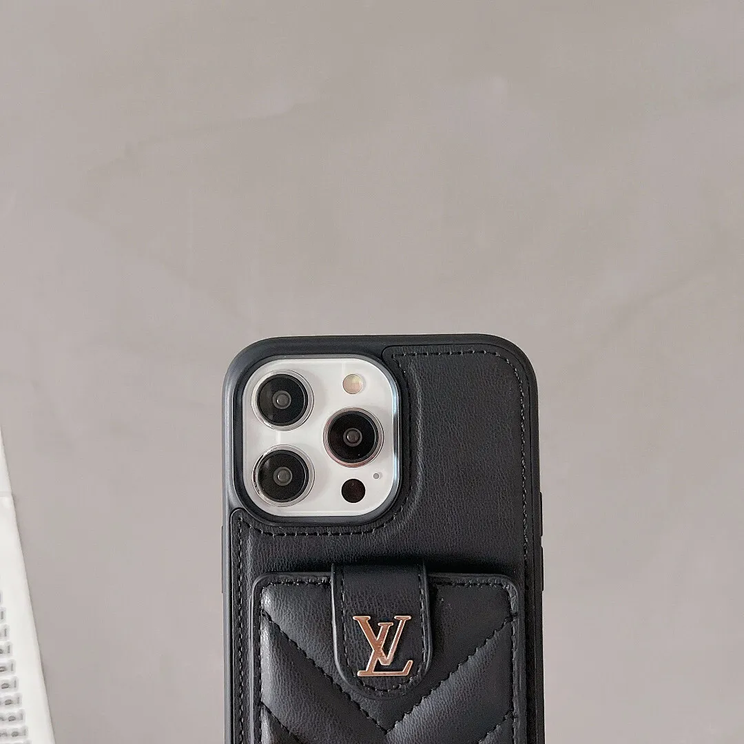 LV标上下开V型绣花壳