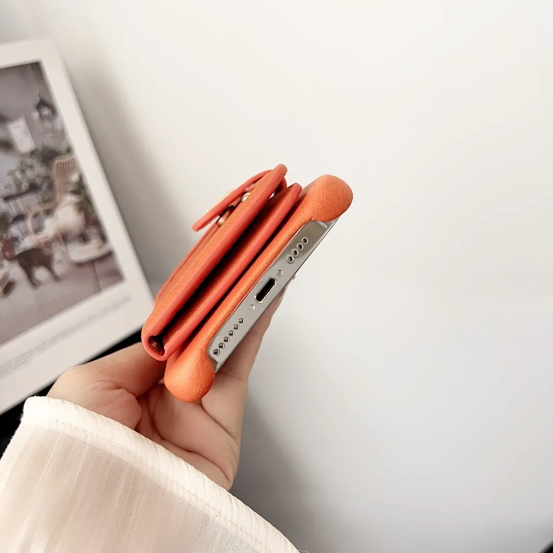 LV款左右翻压印卡包壳