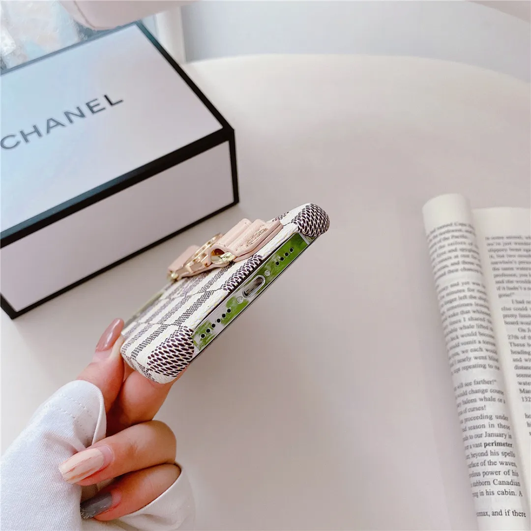 LV 达芙妮手腕带壳