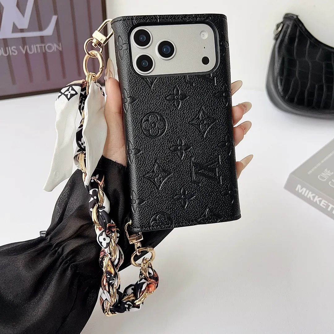 LV 三折皮套 压印花 挂绳+手链+丝巾手腕绳（苹果7-17PM,三星型号S22-S26U)