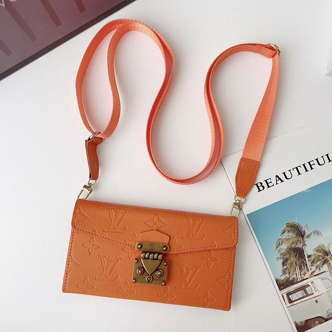 LV 三折皮套 压印花 挂绳+手链+丝巾手腕绳（苹果7-17PM,三星型号S22-S26U)