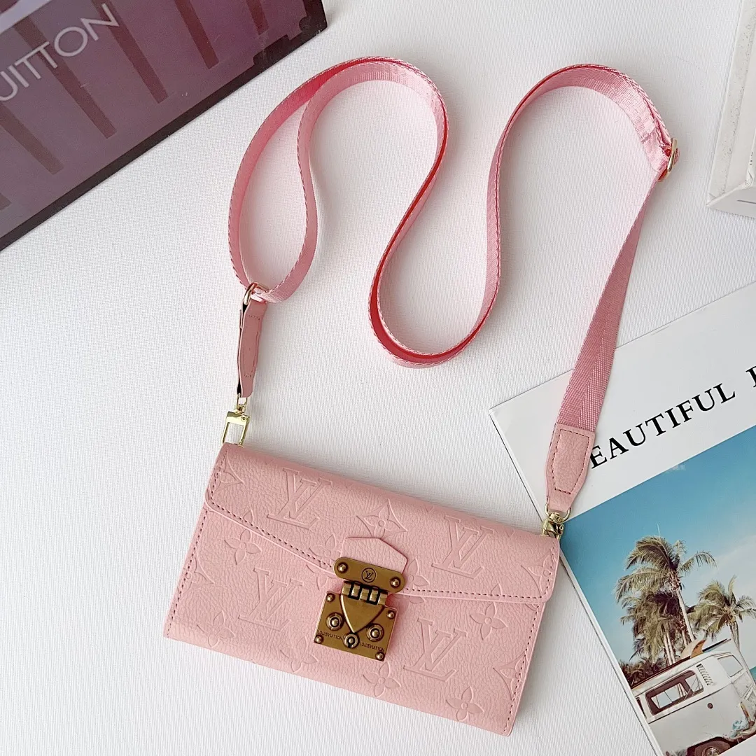 LV 三折皮套 压印花 挂绳+手链+丝巾手腕绳（苹果7-17PM,三星型号S22-S26U)