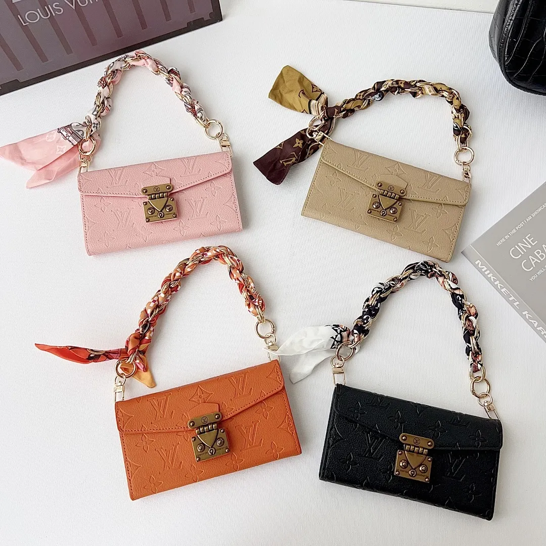 LV 三折皮套 压印花 挂绳+手链+丝巾手腕绳（苹果7-17PM,三星型号S22-S26U)