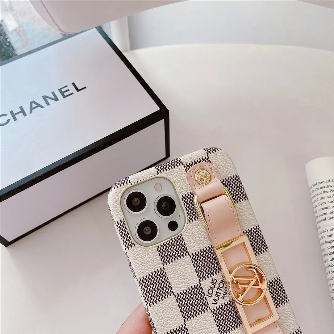 LV 达芙妮手腕带壳