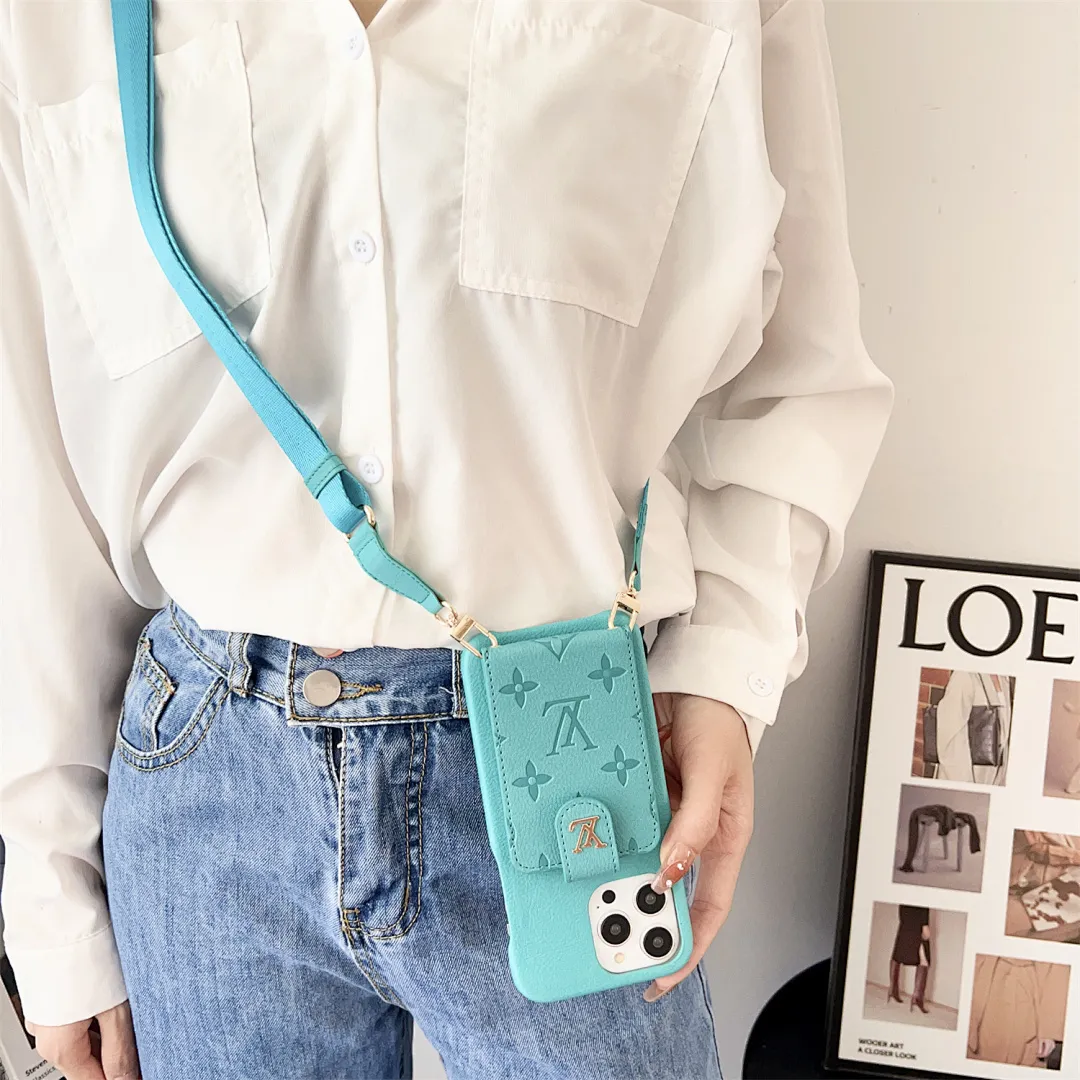 LV压印上下翻卡包壳+挂绳