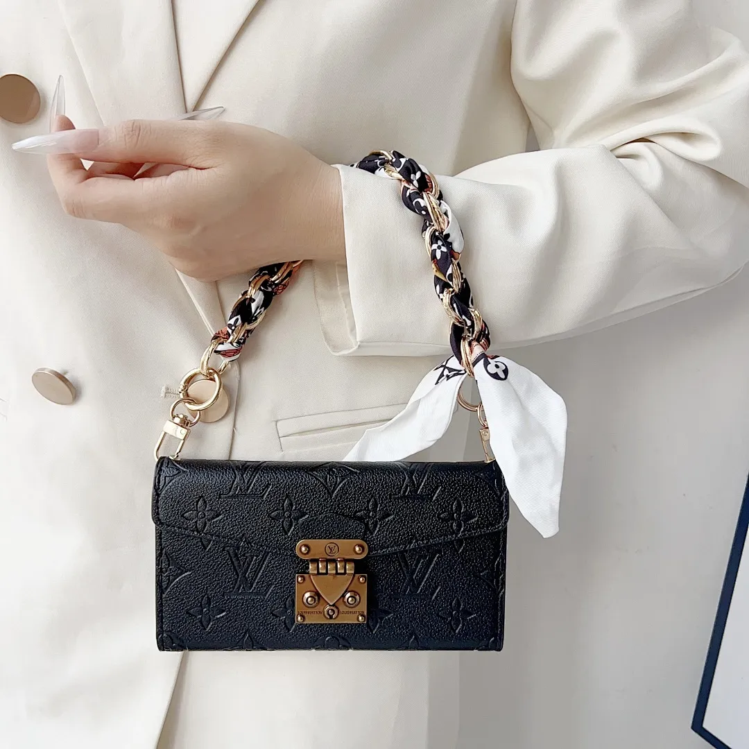 LV 三折皮套 压印花 挂绳+手链+丝巾手腕绳(苹果7-17PM,三星型号S22-S26U)