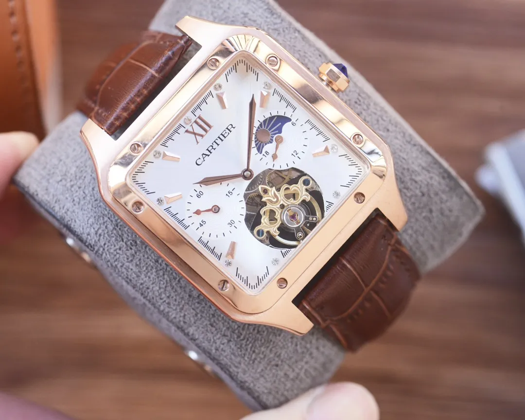 500 男人挚爱 镂空腕表⌚️ 【最新】：卡地亚🔥最佳设计🔥独家首发🔥 【类型】：精品男士腕表 【表带】：真牛皮表带 【机芯】：全自动机械机芯 【镜面】：矿物质强化玻璃（更高清） 品味高雅 浩瀚大气 匠心独运 腕间瑰宝 尺寸：直径41mm厚12mm热卖上市！欢迎转载！
