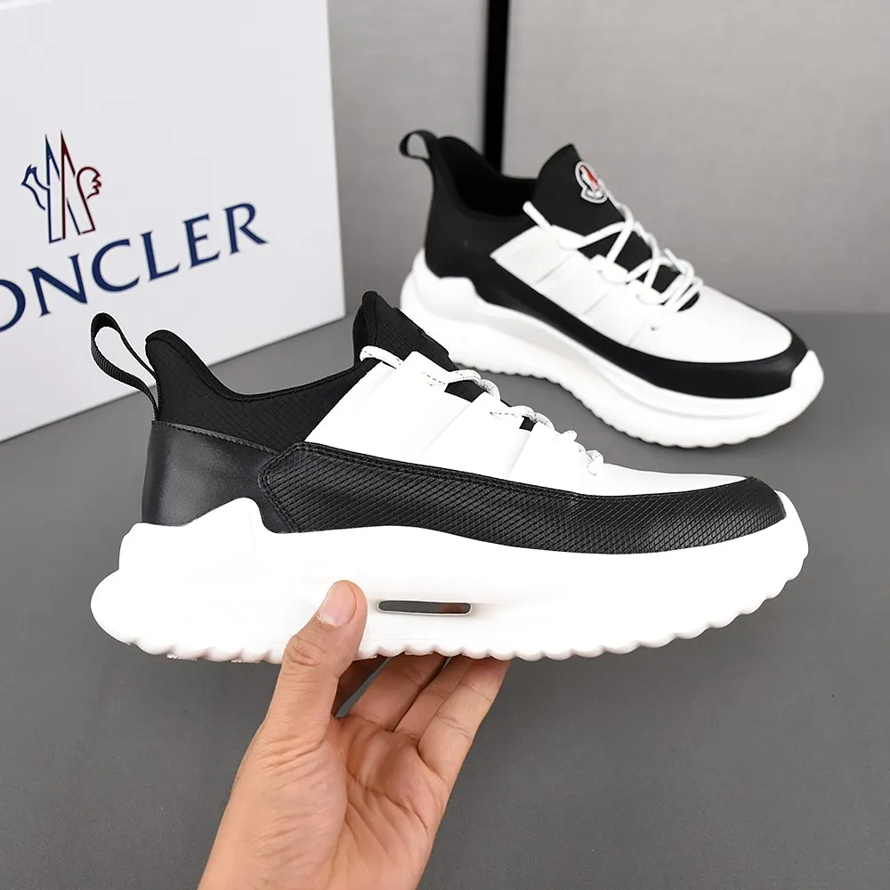 PP290👟👟👟 Moncler蒙口男士户外系带运动鞋，具有舒适防滑性能，专为户外跑步或都市漫步而设。兼备创新、功能性与图形细节于一体，从高山氛围汲取灵感，诠释潮流时尚。多种原版材料拼接而成，鞋面采用鞋带和橡胶嵌件设计，大底采发泡超轻大底，具有高弹性高耐磨性，提高舒适性！39-44(38和45定做)4色可选