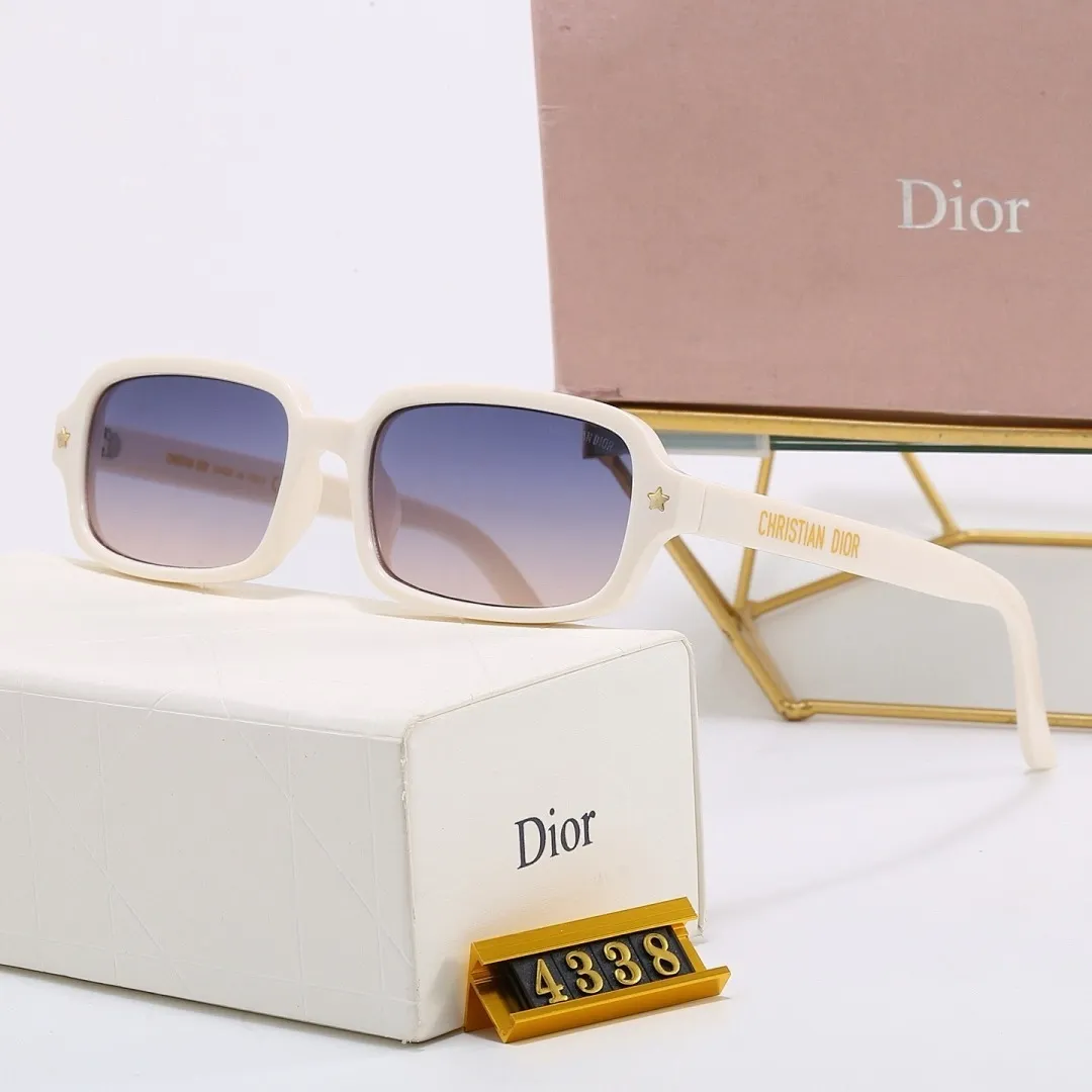DIOR4338 061