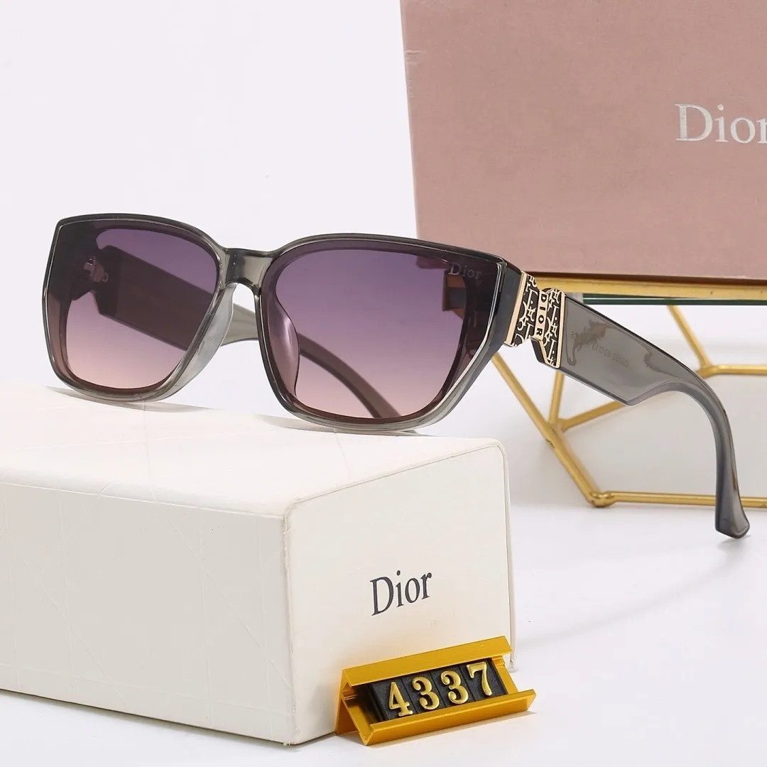 DIOR4337 061