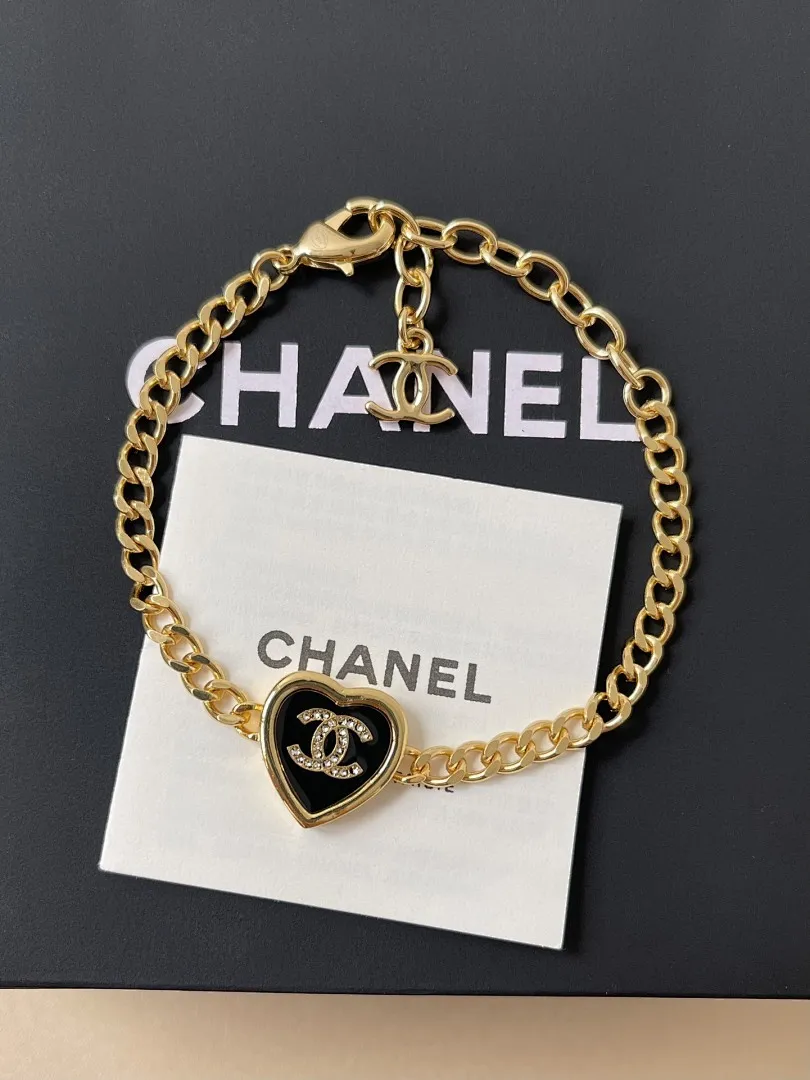 Chanel 011