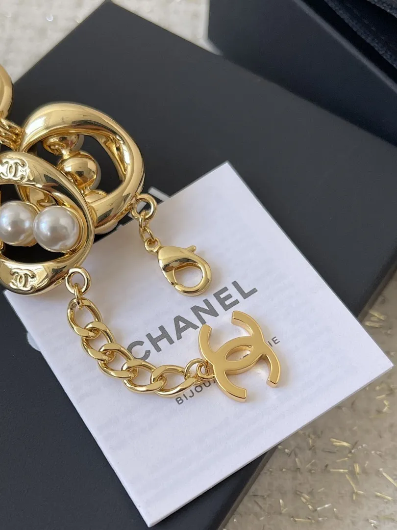 Chanel 019
