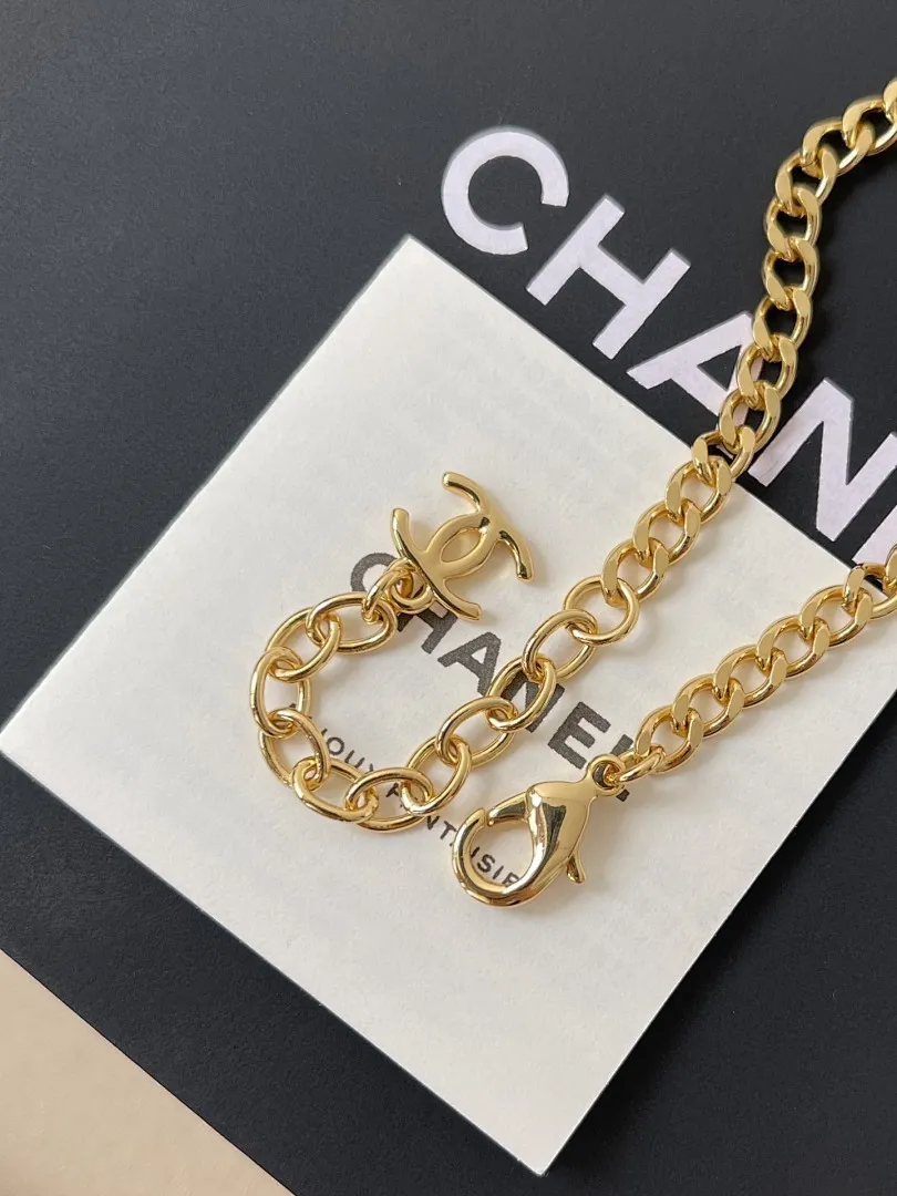Chanel 011
