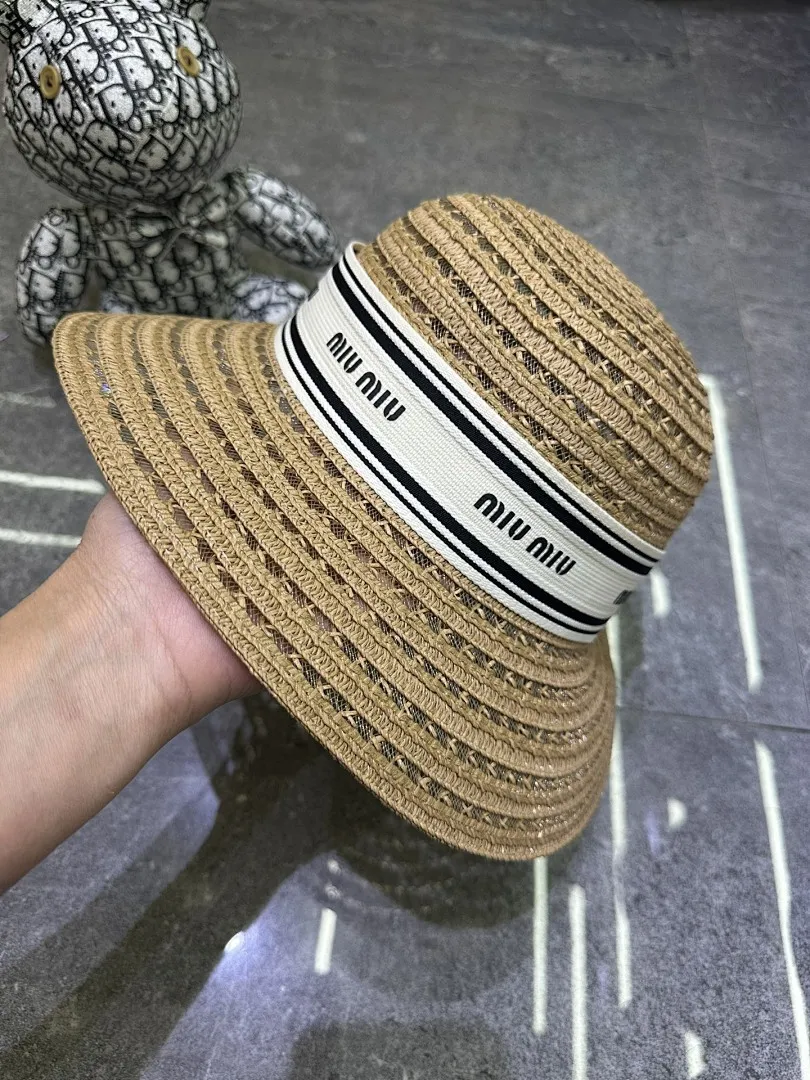 Miumiu 爆款新品盆帽👒👒‼️‼️