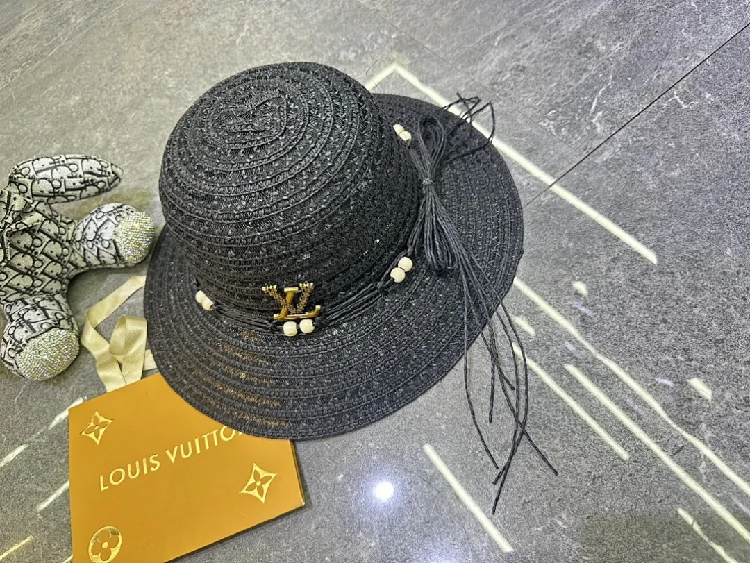 Lv 爆款新品盆帽👒👒‼️‼️