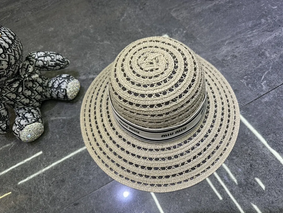 Miumiu 爆款新品盆帽👒👒‼️‼️