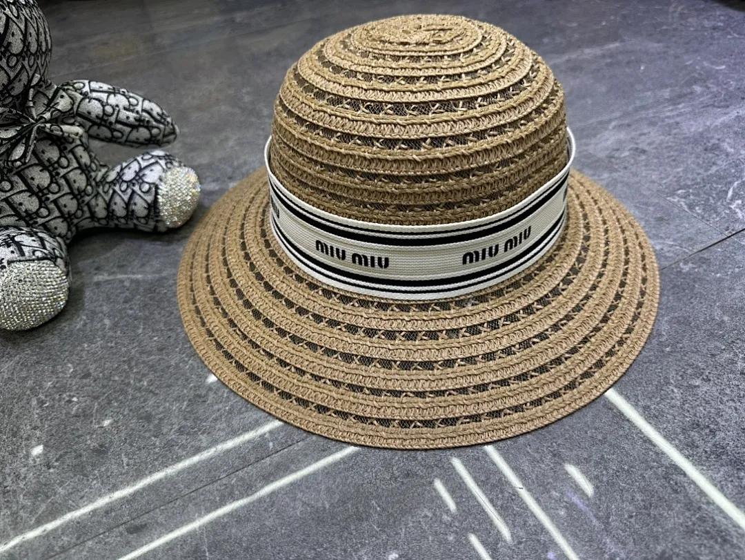 Miumiu 爆款新品盆帽👒👒‼️‼️