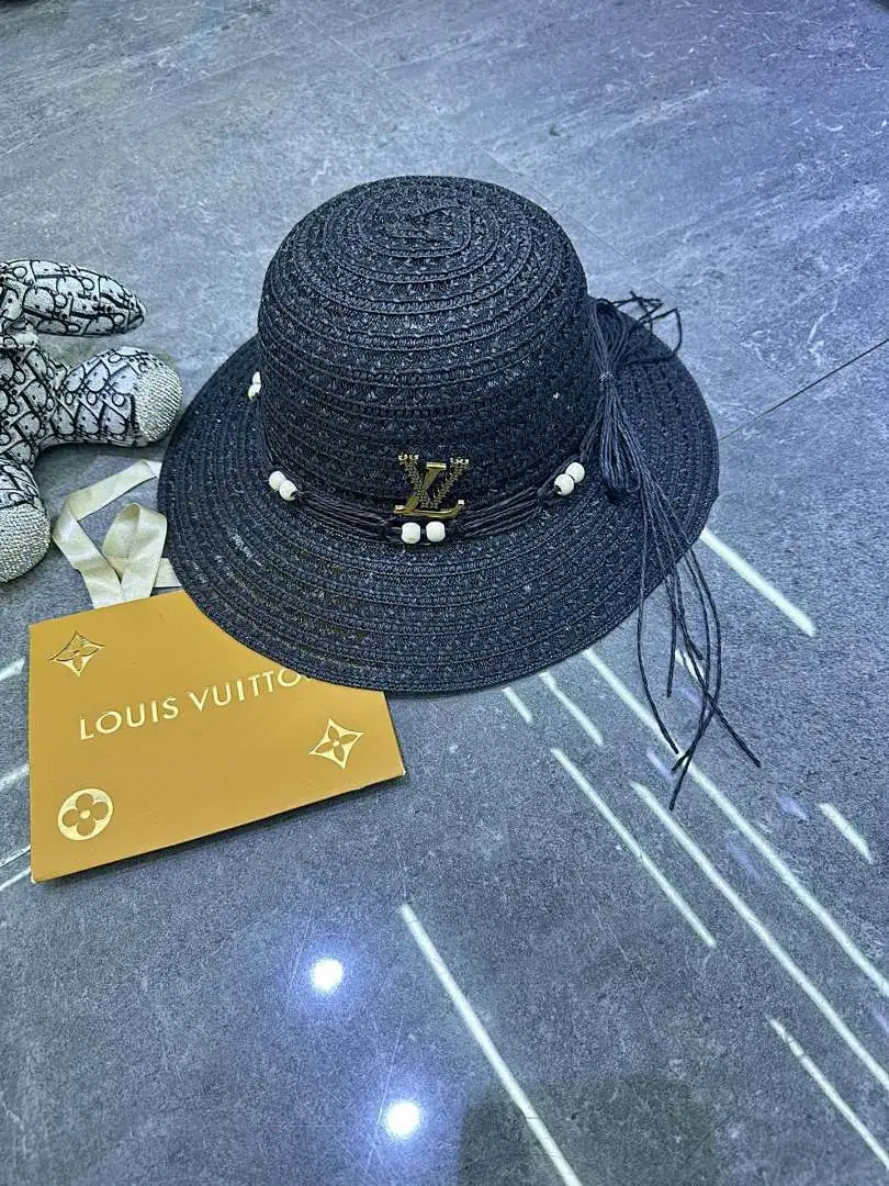 Lv 爆款新品盆帽👒👒‼️‼️