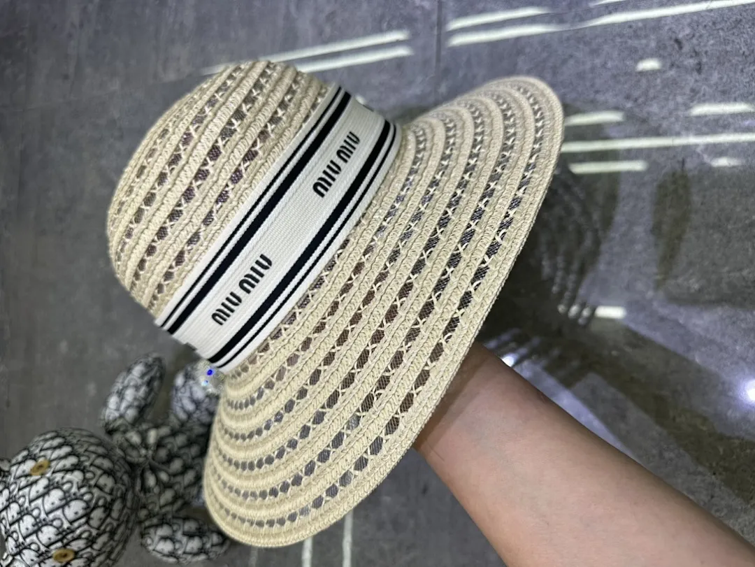 Miumiu 爆款新品盆帽👒👒‼️‼️