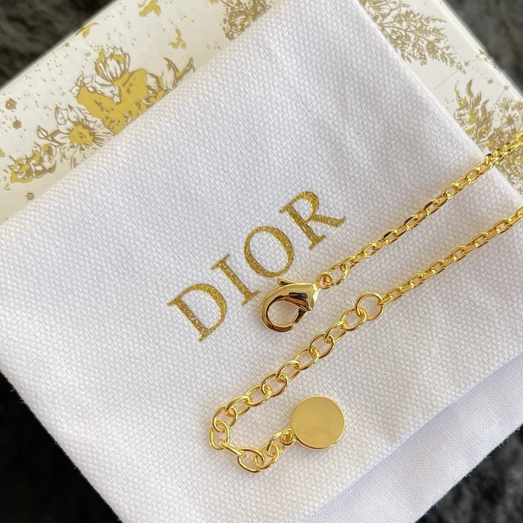 DIOR 106