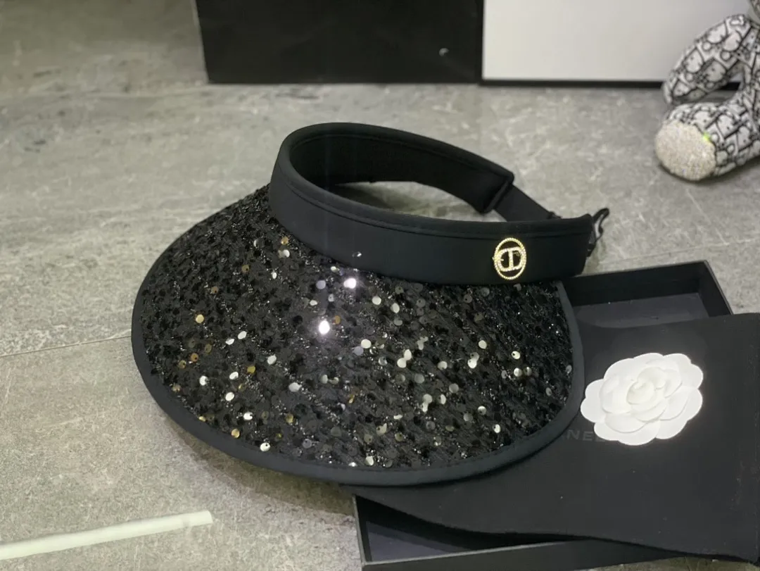 迪奥爆款亮片空顶帽