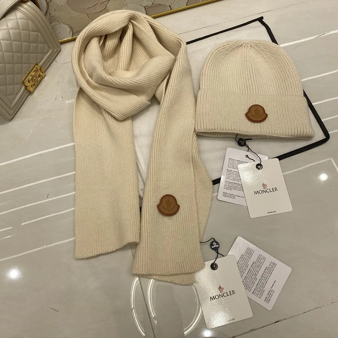 Moncler 羊绒针织帽+围巾🧣