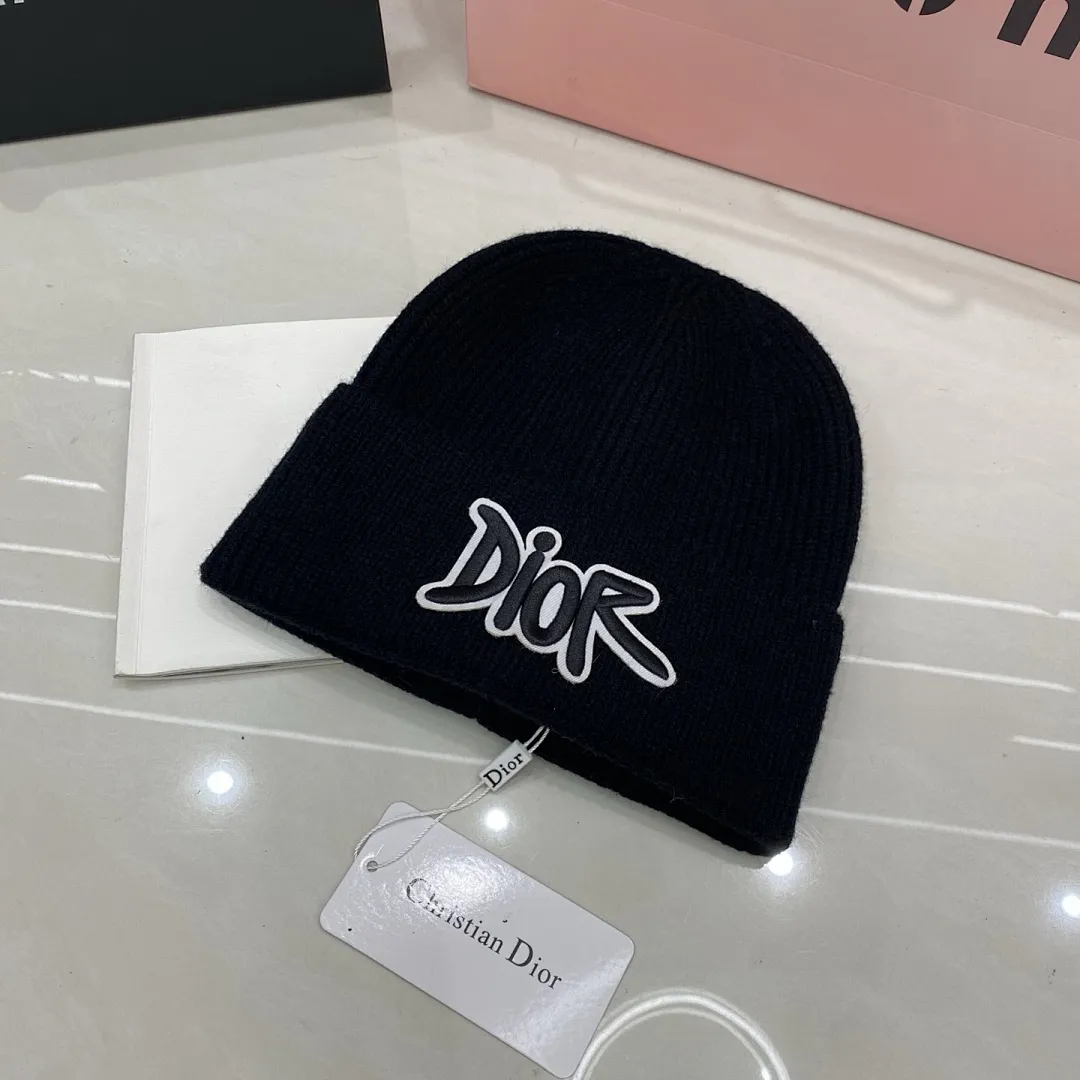 Dior 羊绒针织帽