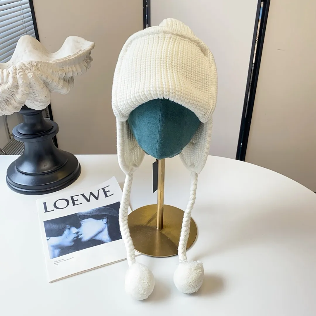 🆕出货出货 ❄️25小香秋冬新款珍珠护耳帽 ✨爆款超级百搭 🔥秋冬必备单品齐色出货 🛒白色 黑色