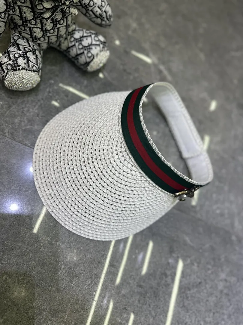 Gucci 爆款蜜蜂🐝空顶帽