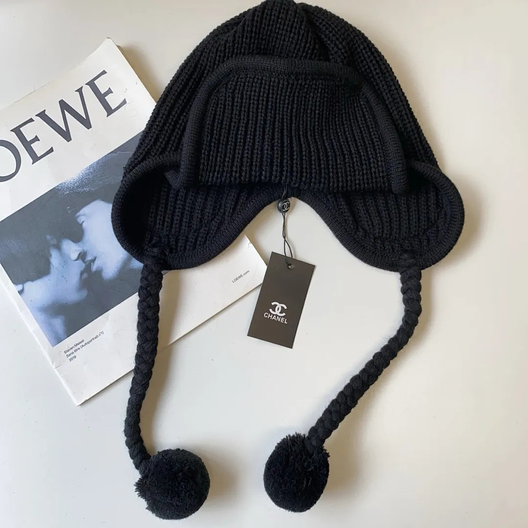 🆕出货出货 ❄️25小香秋冬新款珍珠护耳帽 ✨爆款超级百搭 🔥秋冬必备单品齐色出货 🛒白色 黑色