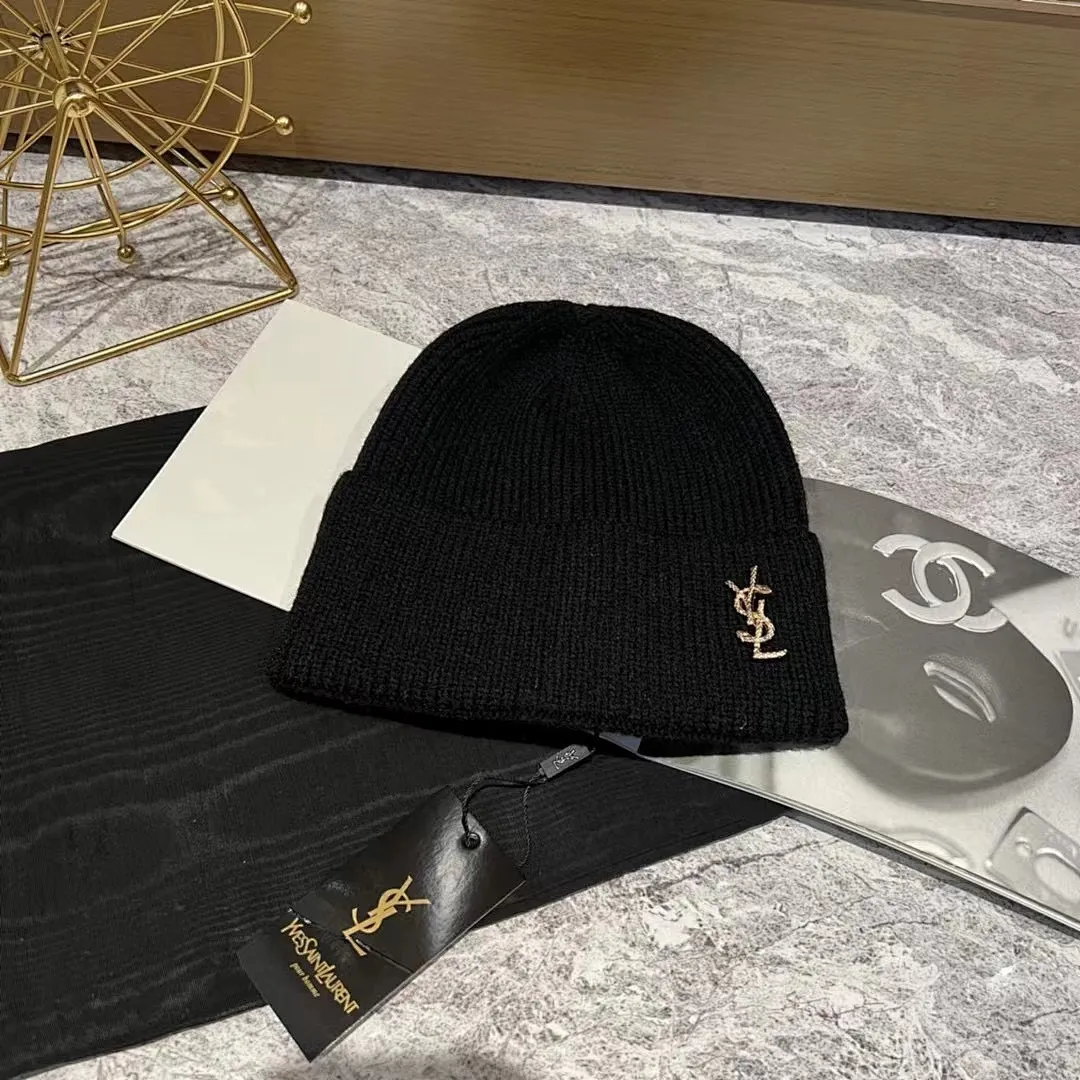 YSL 羊绒针织帽