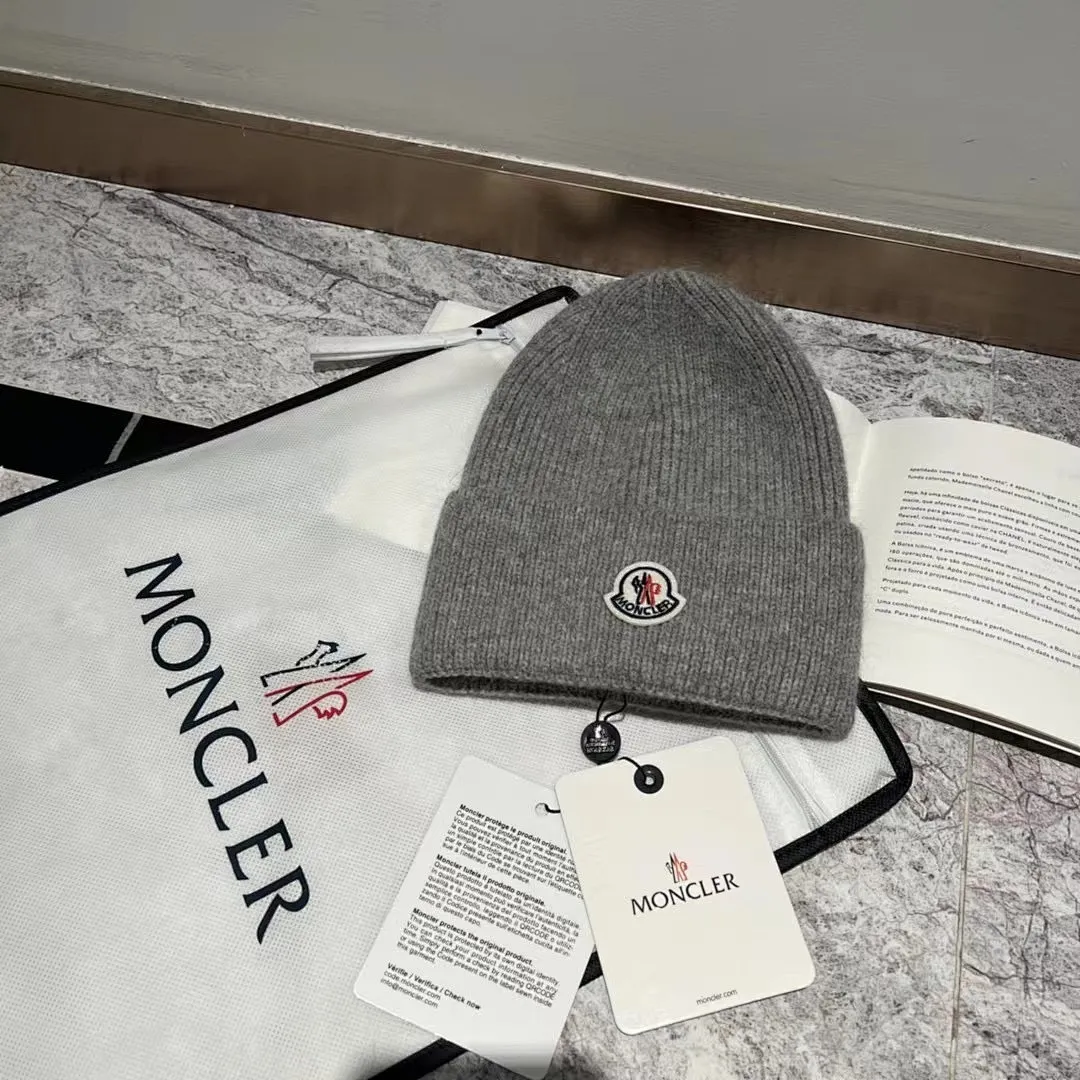 MONCLER 兔毛针织帽