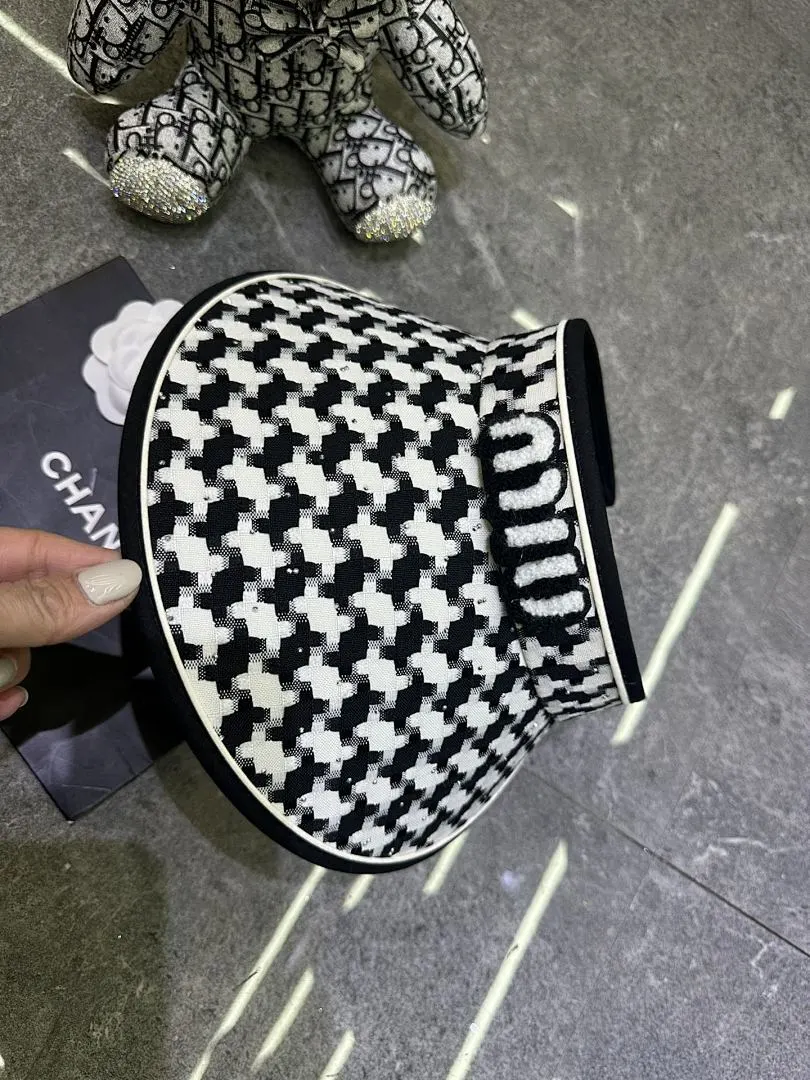 Miumiu 爆款空顶帽🔥🔥