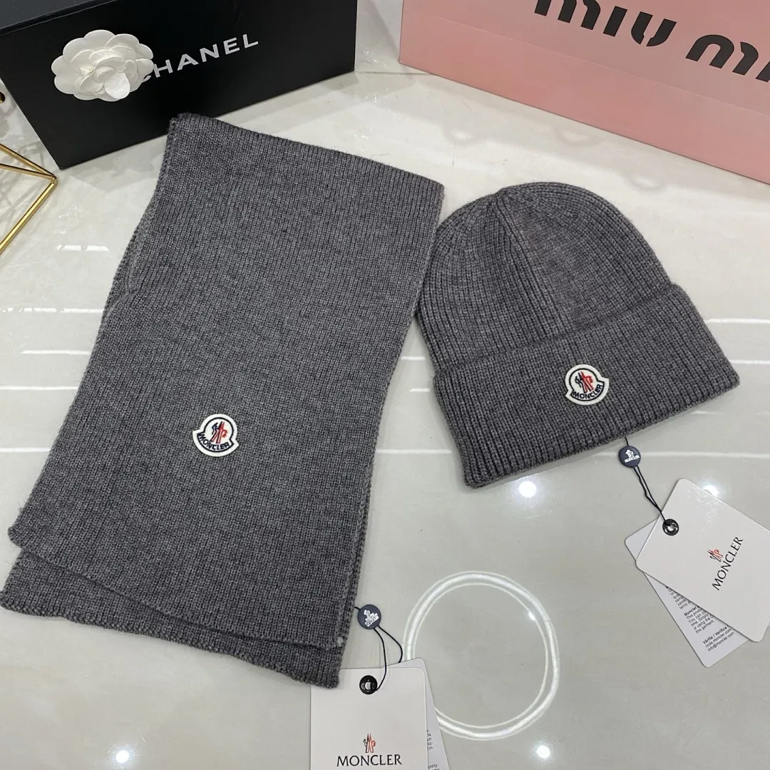 Moncler 两件套 羊绒针织帽+围巾🧣