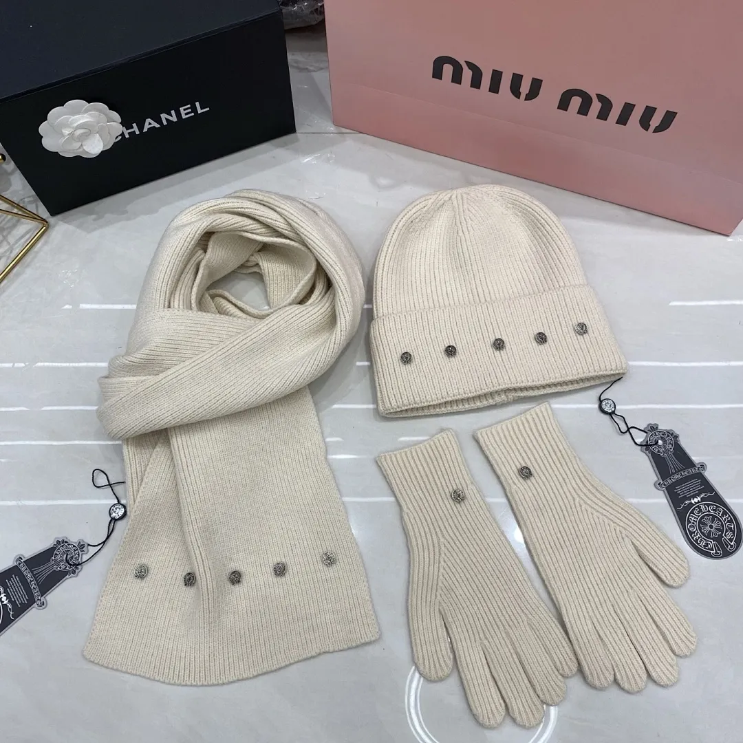 克罗心 三件套 羊绒针织帽+围巾🧣+手套🧤