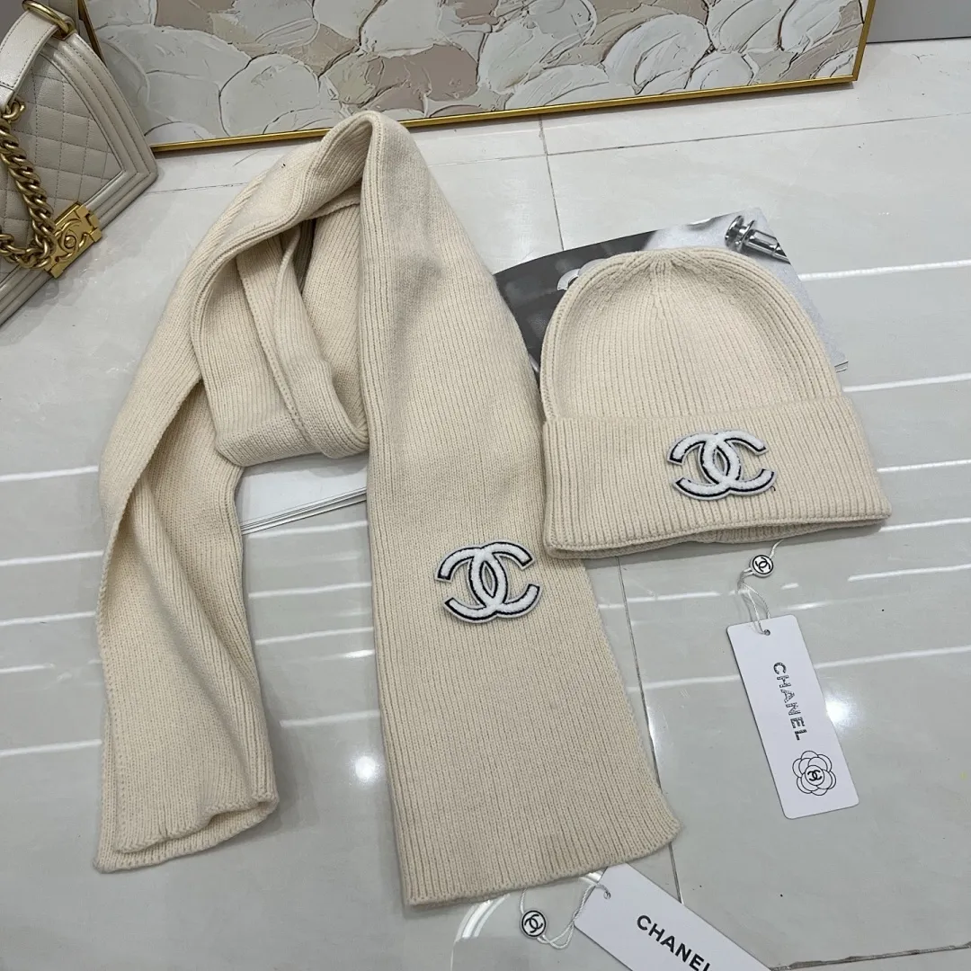 Chanel 羊绒针织帽+围巾🧣