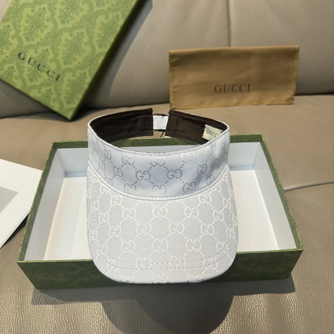 原单版本出货! Gucci(古奇)最新原单宽版织带空顶帽。专柜1:1开模订制,最高版本,原版帆布料,轻盈透气!实物拍摄,四季百搭男女适用,基础头围56,贴片可调节。