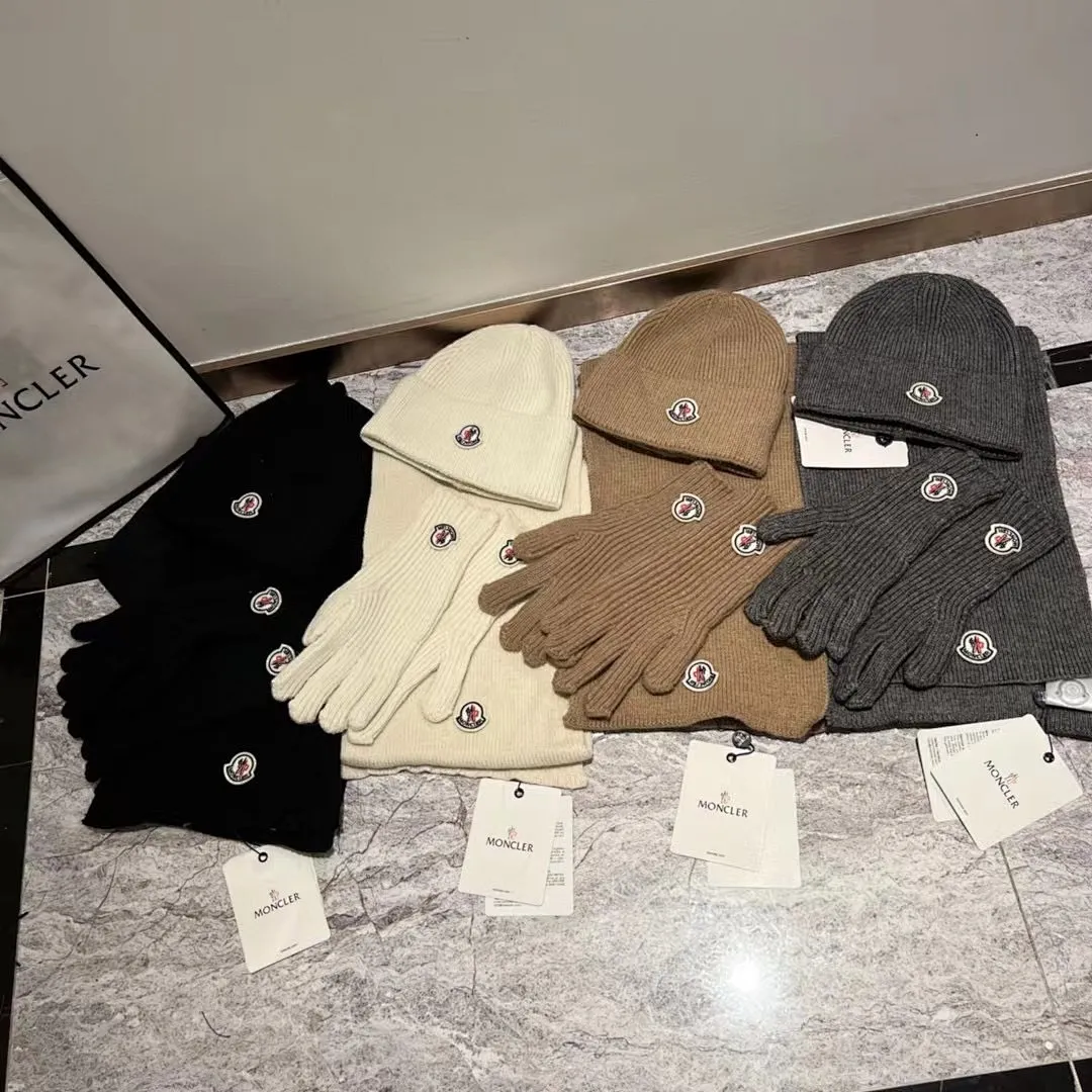 Moncler 三件套 羊绒针织帽+围巾🧣+手套🧤