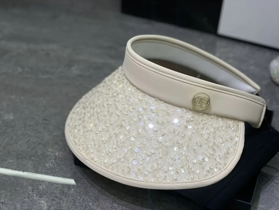 迪奥爆款亮片空顶帽