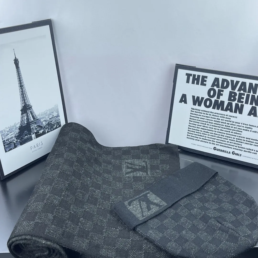 L家 【羊毛套装帽子-帽子➕围巾】经典套装帽子!成分:70%羊毛➕30%兔毛。