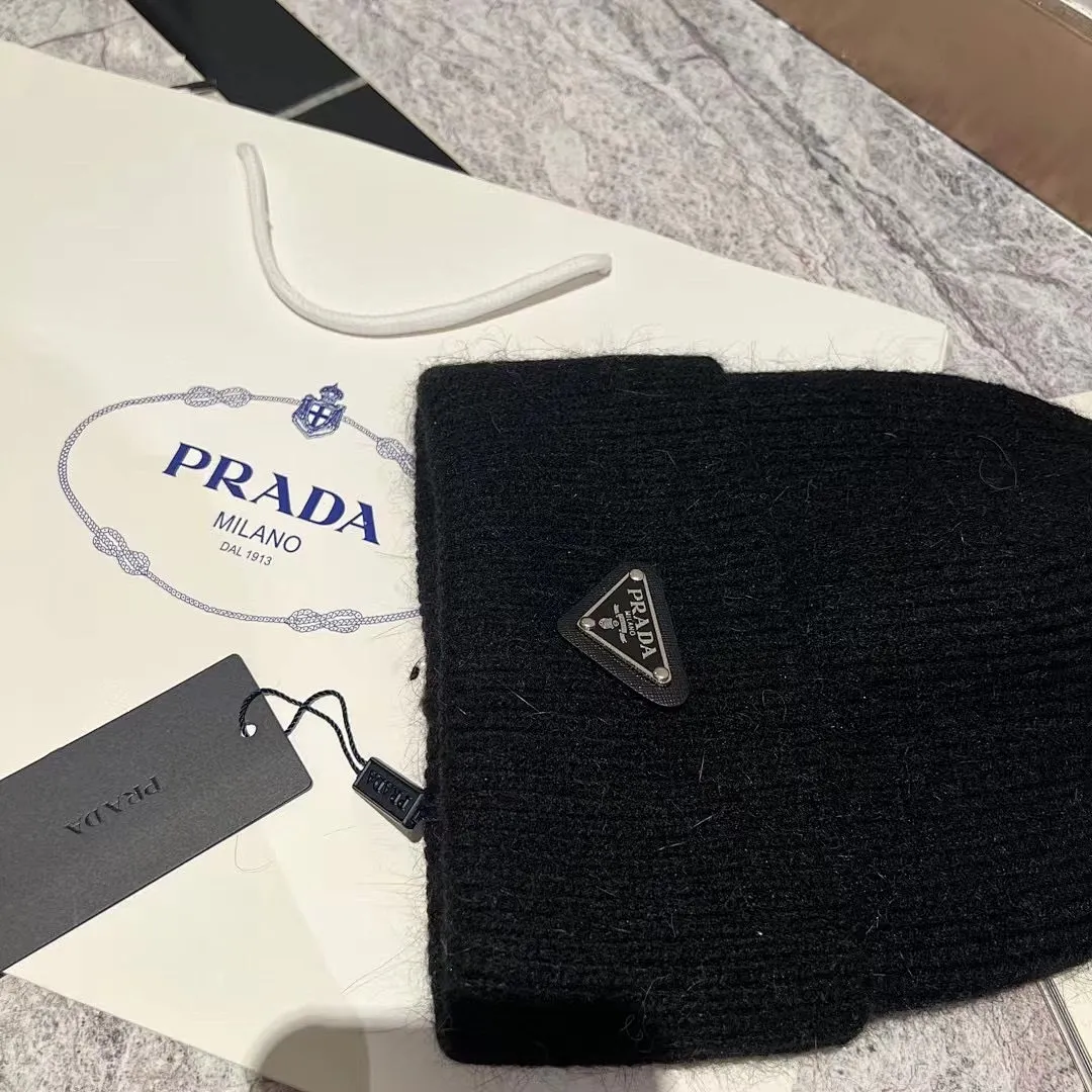 PRADA 兔毛针织帽