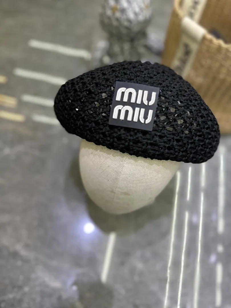 Miumiu 爆款手工编织贝雷帽
