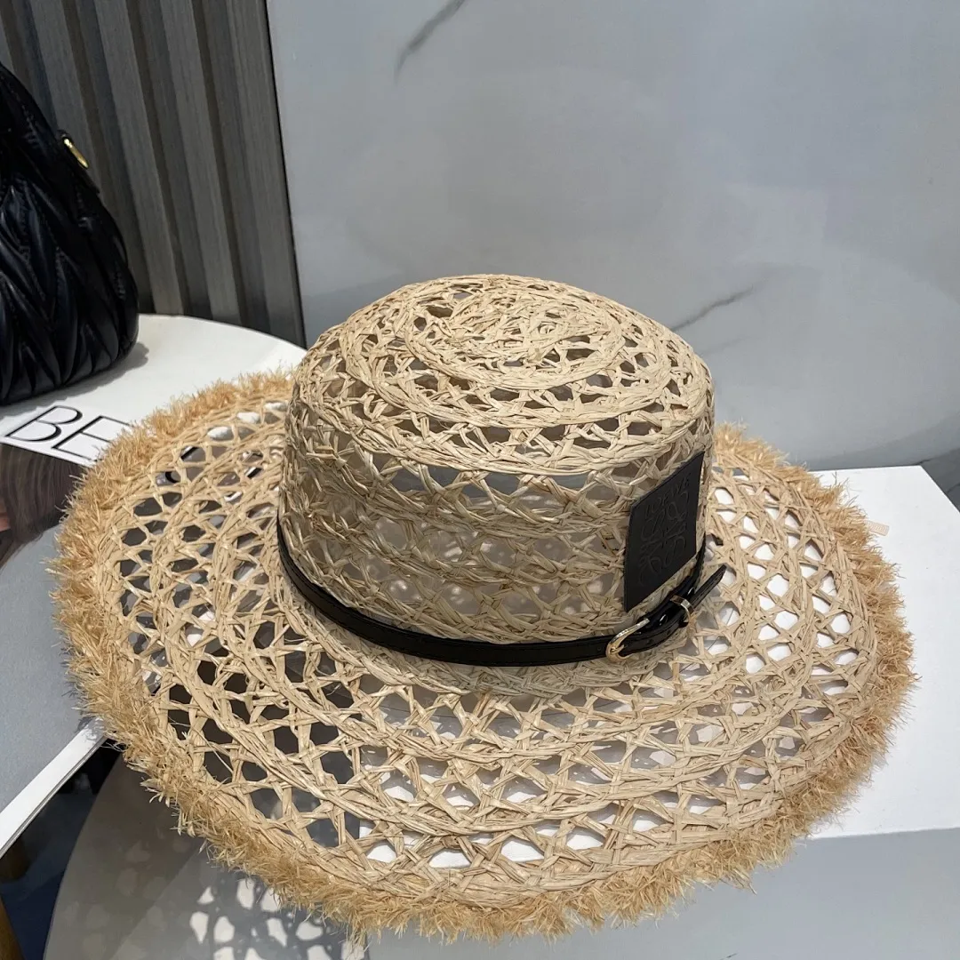 罗意威新款大檐遮阳防晒草帽 炎炎夏日出街必备防晒单品， 海边约起也妥妥滴，透气棉四季可佩戴