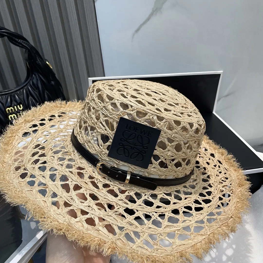 罗意威新款大檐遮阳防晒草帽 炎炎夏日出街必备防晒单品， 海边约起也妥妥滴，透气棉四季可佩戴